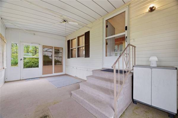 1515 Lee Ln, Grove City Boro, PA 16127