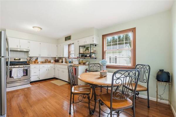 323 Brewster Rd, North Beaver Twp, PA 16102
