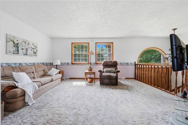 4453 Harlansburg Rd, Scott Twp, PA 16057