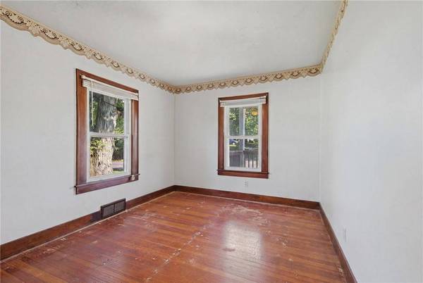 118 E Fairmont Ave, New Castle, PA 16105