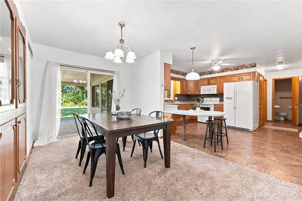 186 Donald Rd, Hermitage, PA 16148
