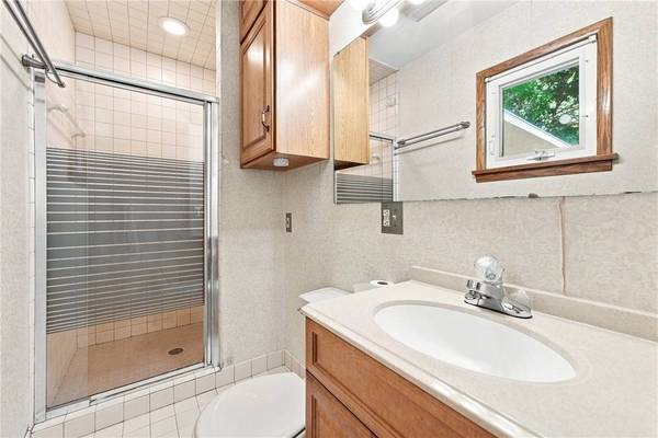 186 Donald Rd, Hermitage, PA 16148