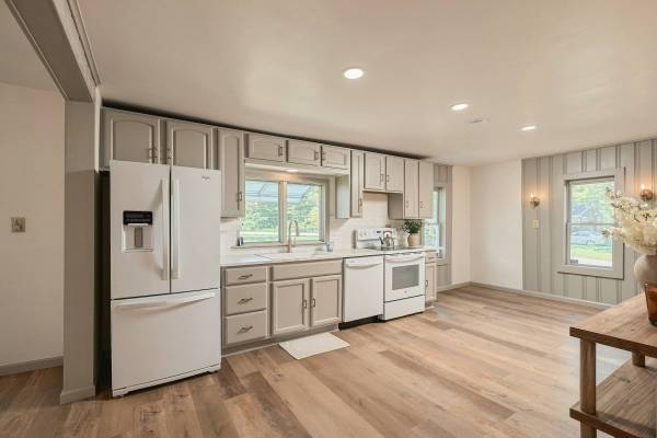 1229 Mohawk School Rd, Edinburg, PA 16116-1113