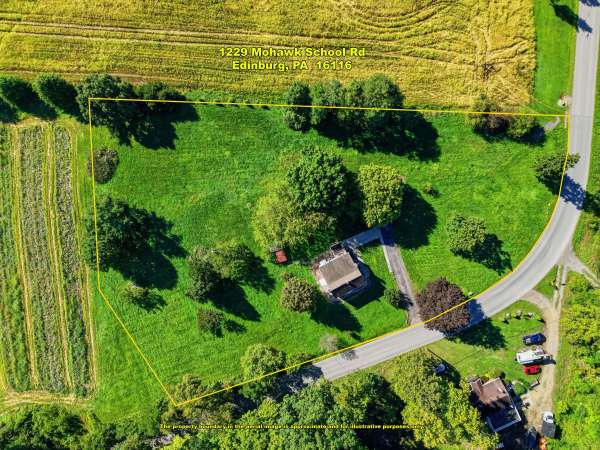 1229 Mohawk School Rd, Edinburg, PA 16116-1113