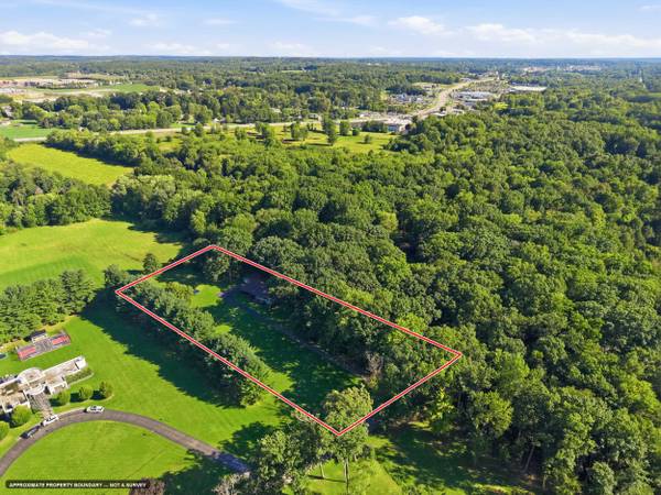2140 Trout Island Rd, Hermitage, PA 16148-7316