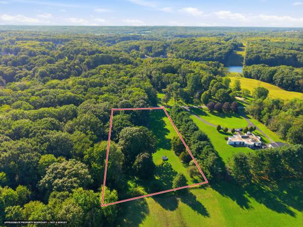 2140 Trout Island Rd, Hermitage, PA 16148-7316