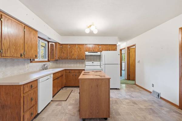 117 Seneca Way, New Castle, PA 16102-3225