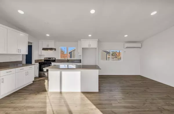 2869 B ST, Rosamond, CA 93560