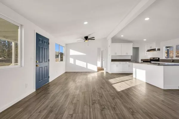 2869 B ST, Rosamond, CA 93560