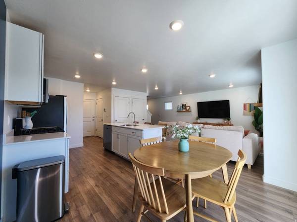 1736 E FALL ST N #219, Eagle Mountain, UT 84005