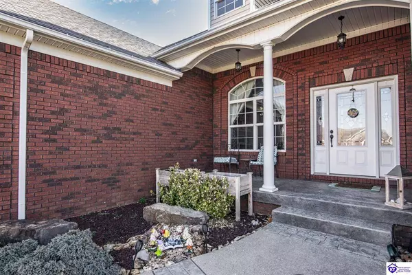 314 Willow Crossing Court, Vine Grove, KY 40175