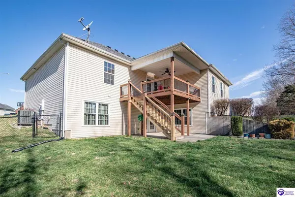 314 Willow Crossing Court, Vine Grove, KY 40175