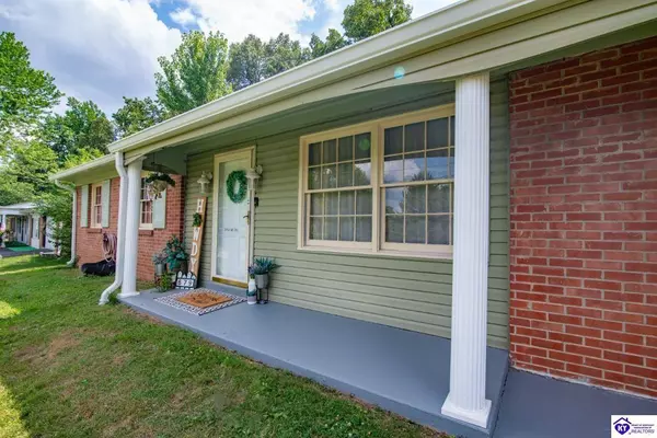 679 Cherrywood Drive, Radcliff, KY 40160