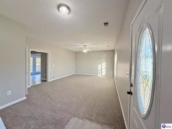 112 Alpine Drive, Vine Grove, KY 40175