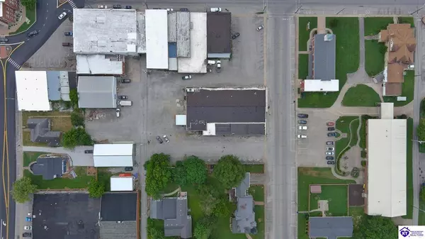 105 N English Street, Leitchfield, KY 42754