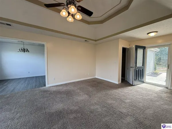 121 Danbrook Court, Radcliff, KY 40160