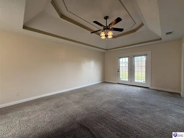 121 Danbrook Court, Radcliff, KY 40160