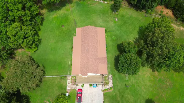 1020 Yates Chapel Road, Cecillia, KY 42724