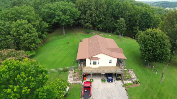 1020 Yates Chapel Road, Cecillia, KY 42724