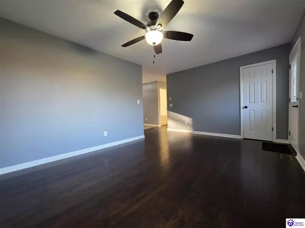 454 Pinewood Drive, Radcliff, KY 40160