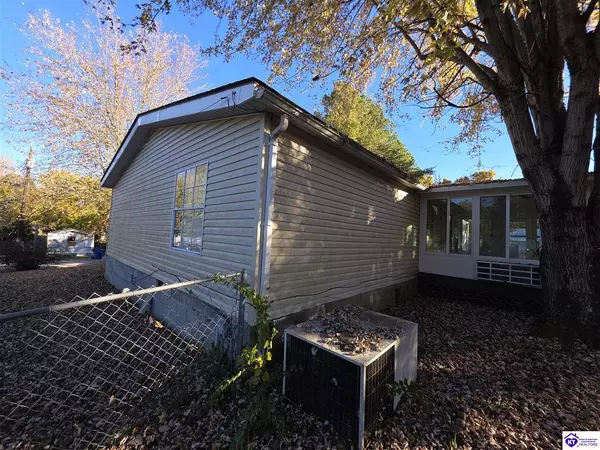 302 Thomas Street, Leitchfield, KY 42754