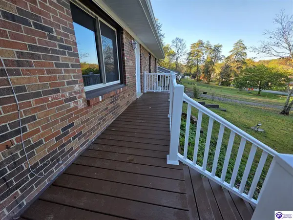 454 Pinewood Drive, Radcliff, KY 40160