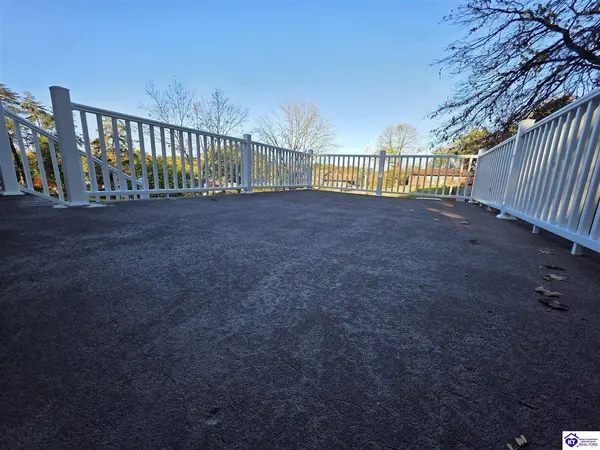 454 Pinewood Drive, Radcliff, KY 40160