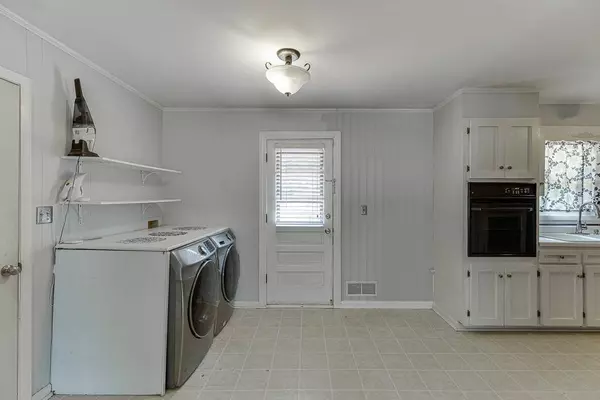 180 Glendale HTS, Winterville, GA 30683