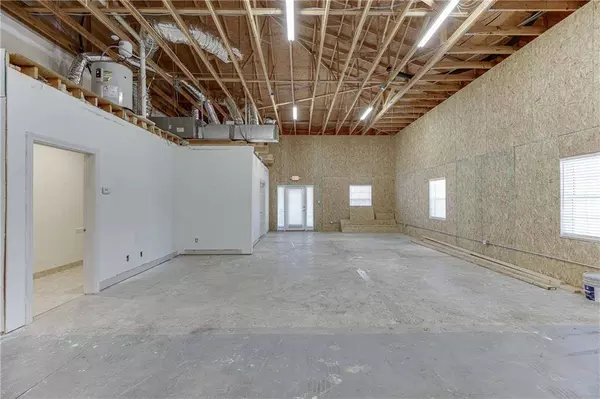 6105 Atlanta HWY #A, Flowery Branch, GA 30542