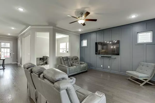 6968 River Rock DR, Flowery Branch, GA 30542