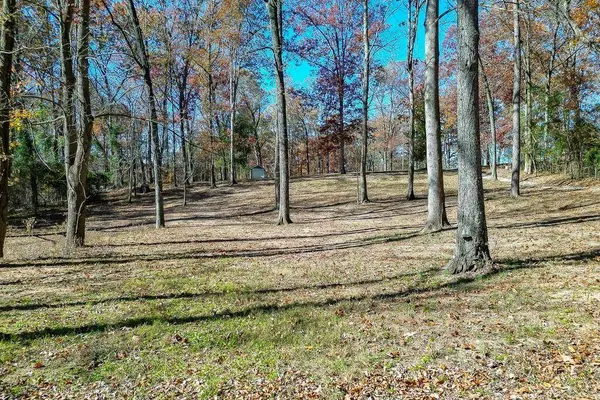 131 Canix LN, Hoschton, GA 30548