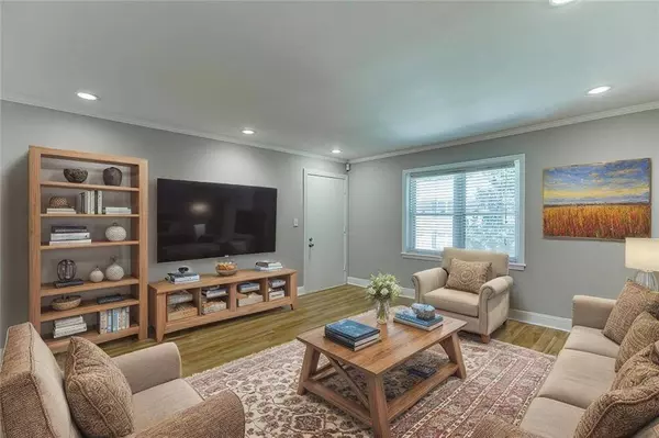 4282 Roswell RD NE #D2, Atlanta, GA 30342