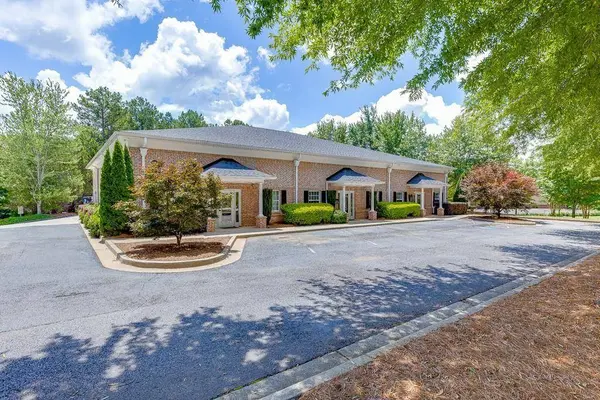 6105 Atlanta HWY, Flowery Branch, GA 30542