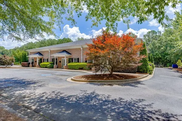 6105 Atlanta HWY, Flowery Branch, GA 30542