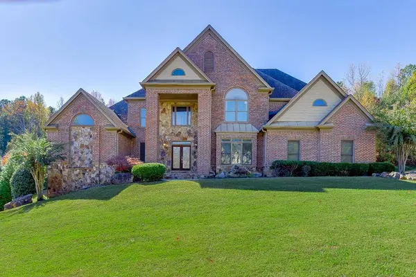 940 Chateau Forest RD, Hoschton, GA 30548