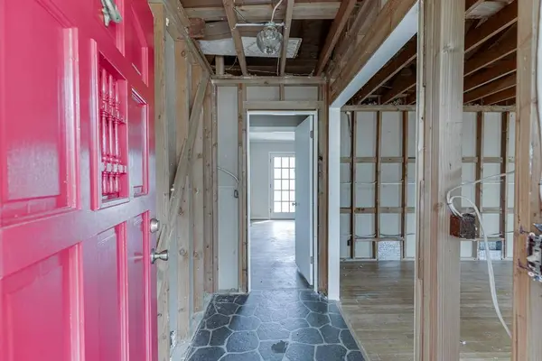 1245 S Shadygrove CT, Stone Mountain, GA 30083