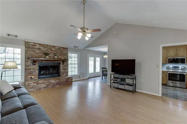 5602 Pepper Tree LN, Oakwood, GA 30566