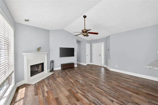 3962 Edgebrook DR, Flowery Branch, GA 30542