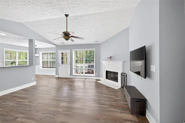 3962 Edgebrook DR, Flowery Branch, GA 30542