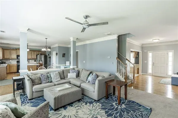 820 Sapphire LN, Sugar Hill, GA 30518