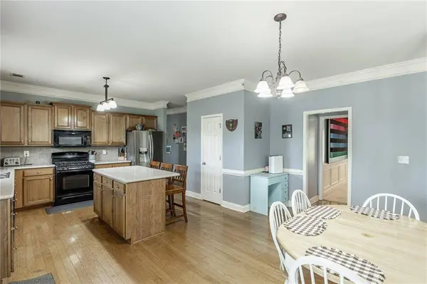 820 Sapphire LN, Sugar Hill, GA 30518