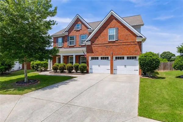 820 Sapphire LN, Sugar Hill, GA 30518