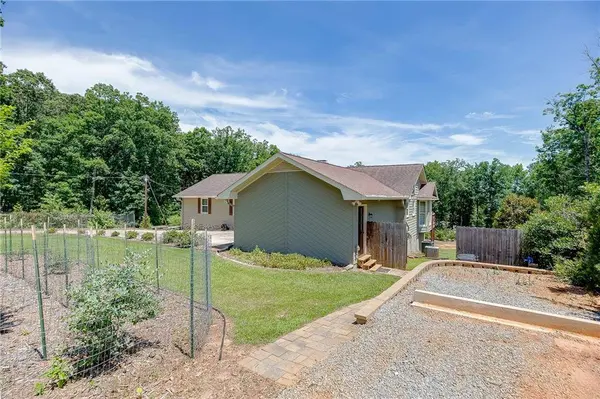 3803 Carter RD, Buford, GA 30518