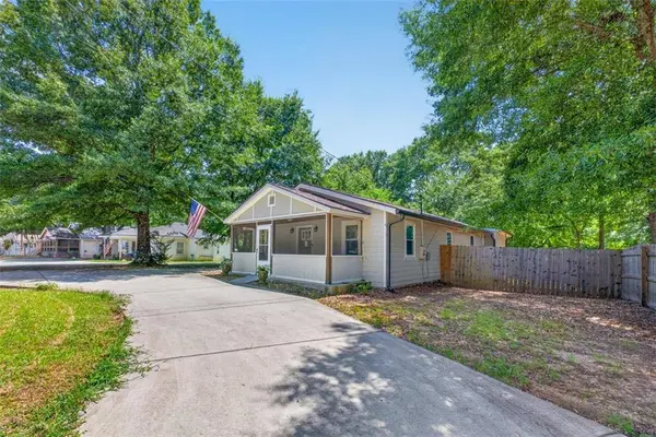 421 Maple LN, Monroe, GA 30655