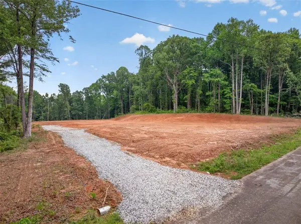 135 Jarrett LN