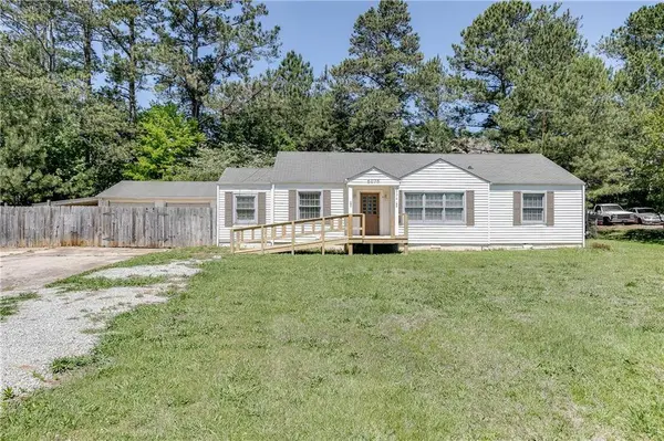 6076 Atlanta HWY, Flowery Branch, GA 30542