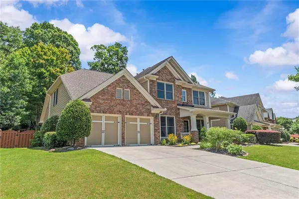 7525 Brookstone CIR, Flowery Branch, GA 30542