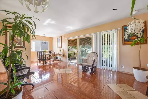 665 Hennipen ST, Pomona, CA 91768