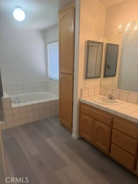 17980 Lakeview, Victorville, CA 92395