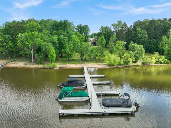 Lawsons Drive, Clarksville, VA 23927